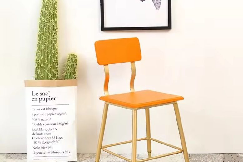 Wooden legs and PU leather pads (3)